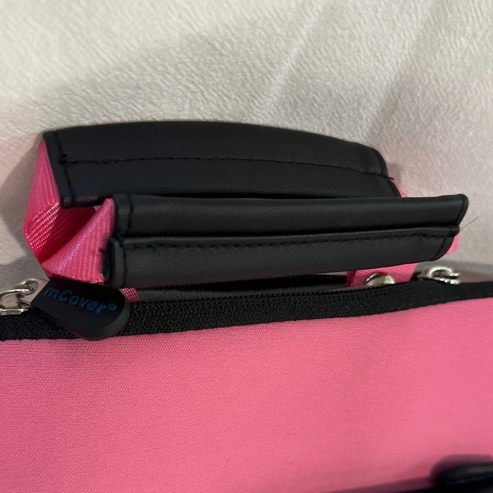 NEW Pearl Vibrant Pink Tablet/Laptop Sleeve